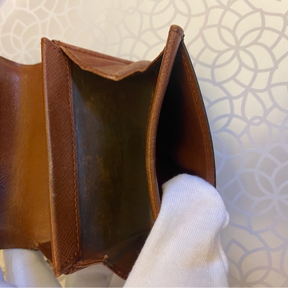 Louis Vuitton Card / Coin Purse - Picture 12 of 16